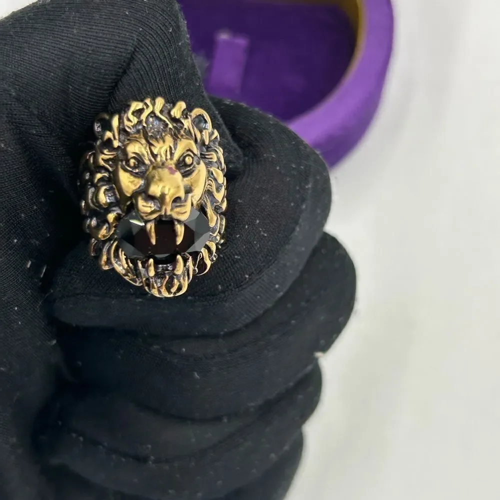 Men’s Gucci iconic Lionhead ring size 10 made in Italy